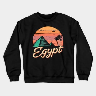 Retro sunset Egypt Pyramids - Vintage Travel Souvenir Crewneck Sweatshirt